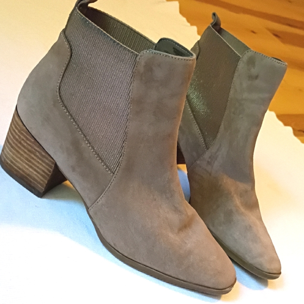 Anne Klein Prescott Dark Tan Ankle Boot